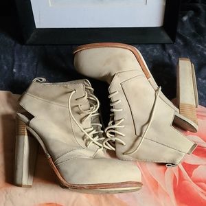 Alexander Wang beige tan boot heels size 41